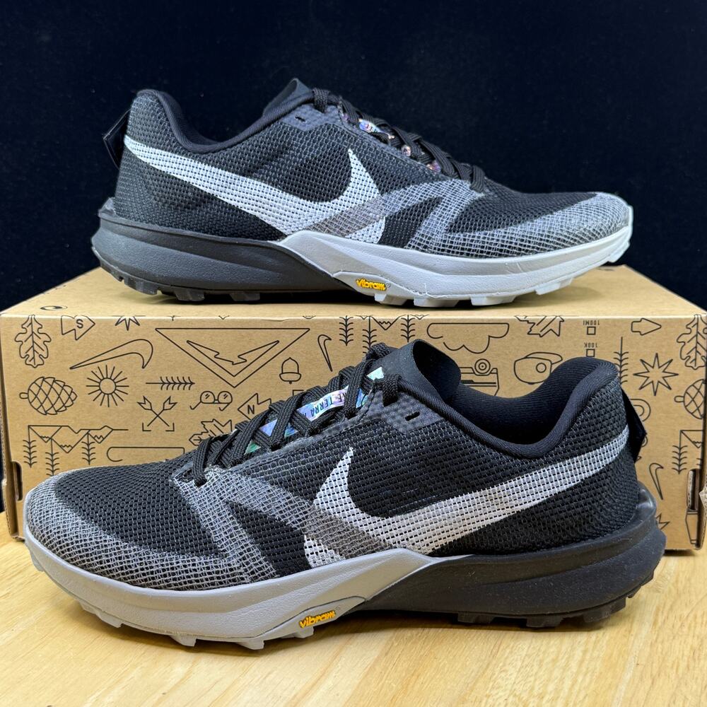 Nike Terra Kiger 10 Men's Size 6/ Womens size 7.5 Black Running Shoes FV3929 001